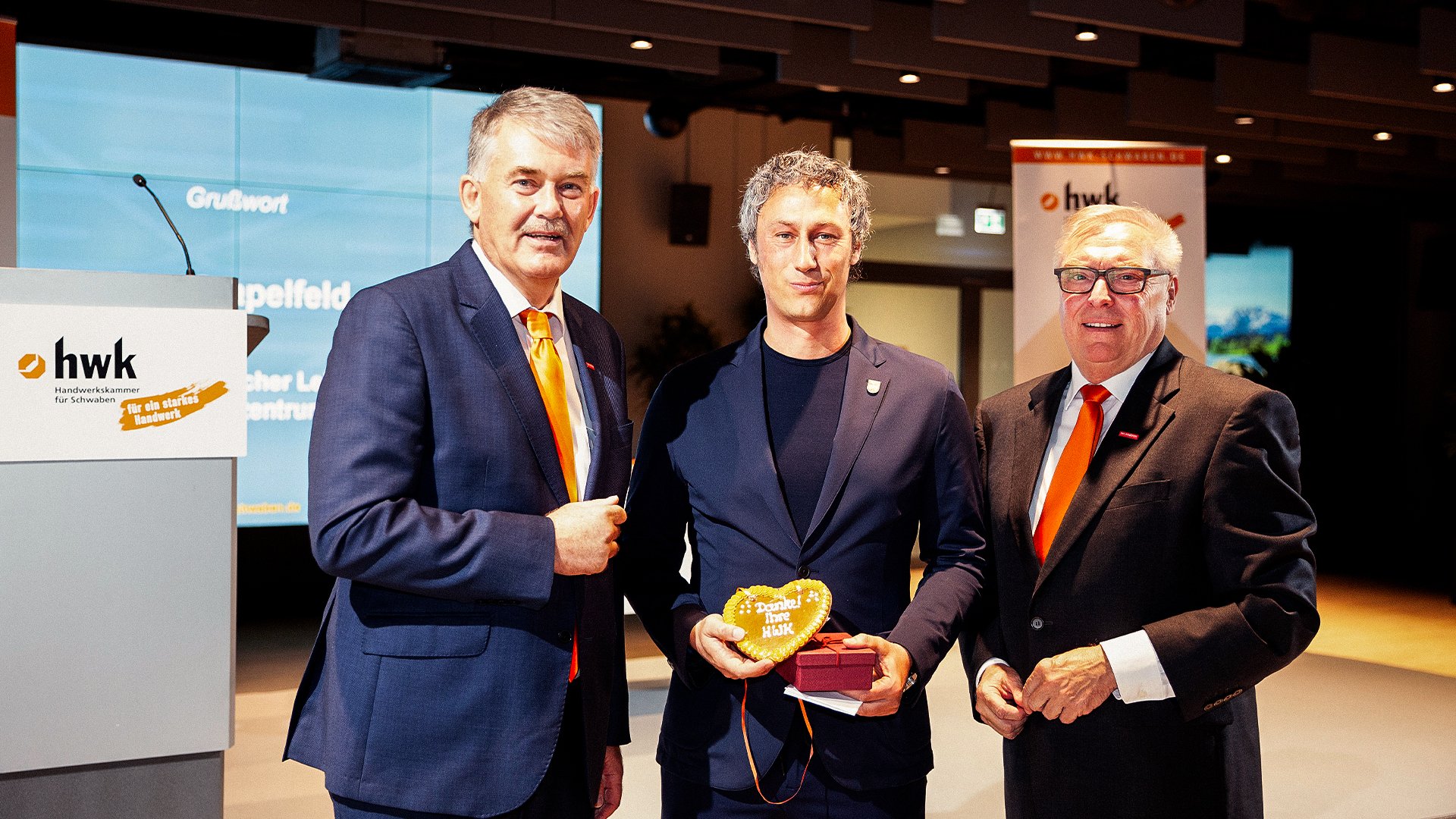 fca-fanshop an der wwk arena