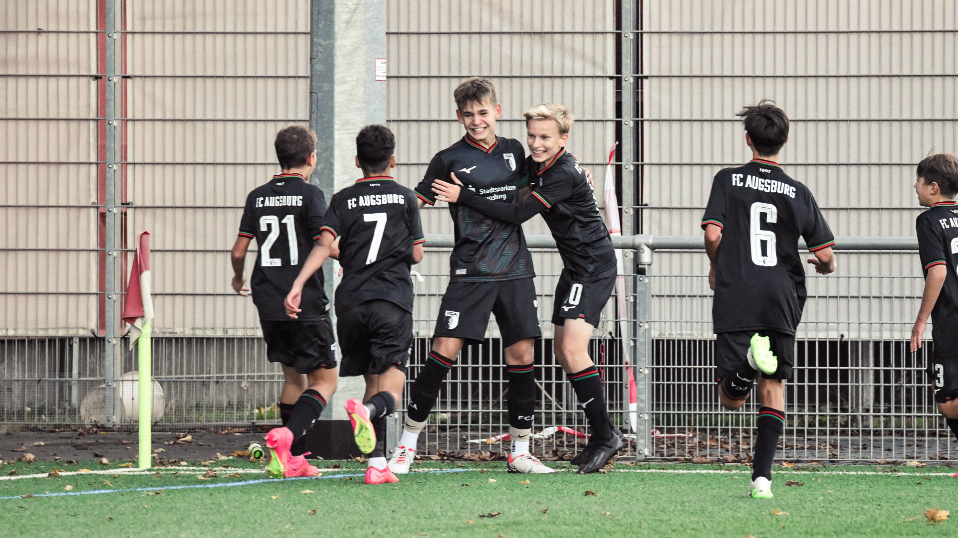 U14 und U13 siegen beim Jahn, U17 gewinnt drittes Heimspiel in Folge