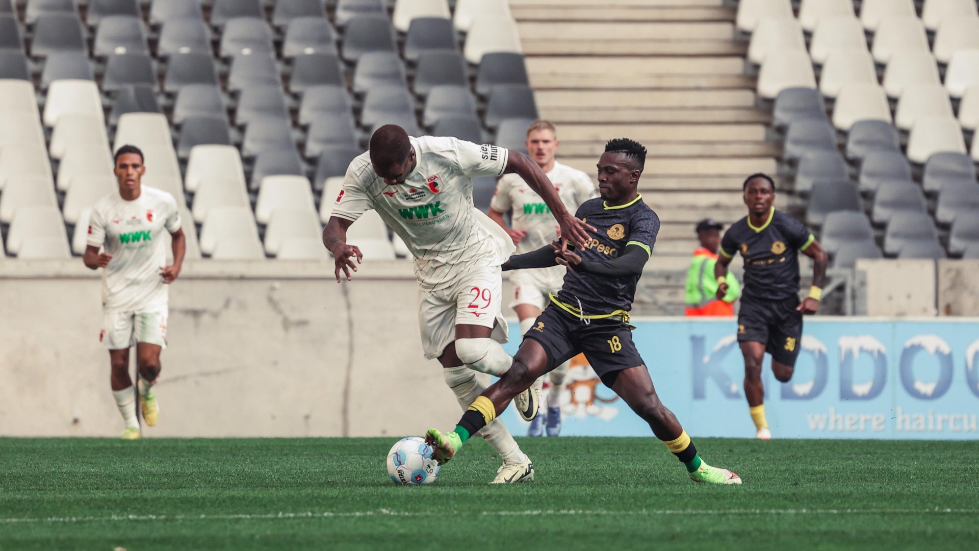 FCA beat Young Africans SC 2-1 | FC Augsburg