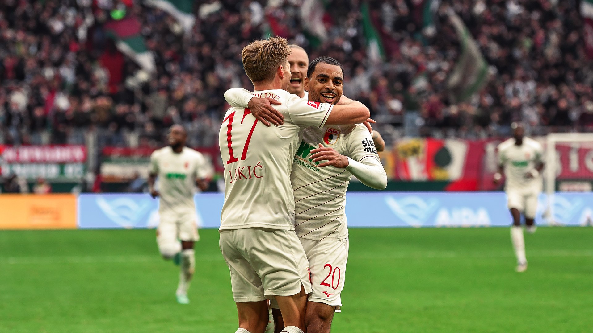 Claude-Maurice brace seals 2-1 victory vs. Dortmund | FC Augsburg