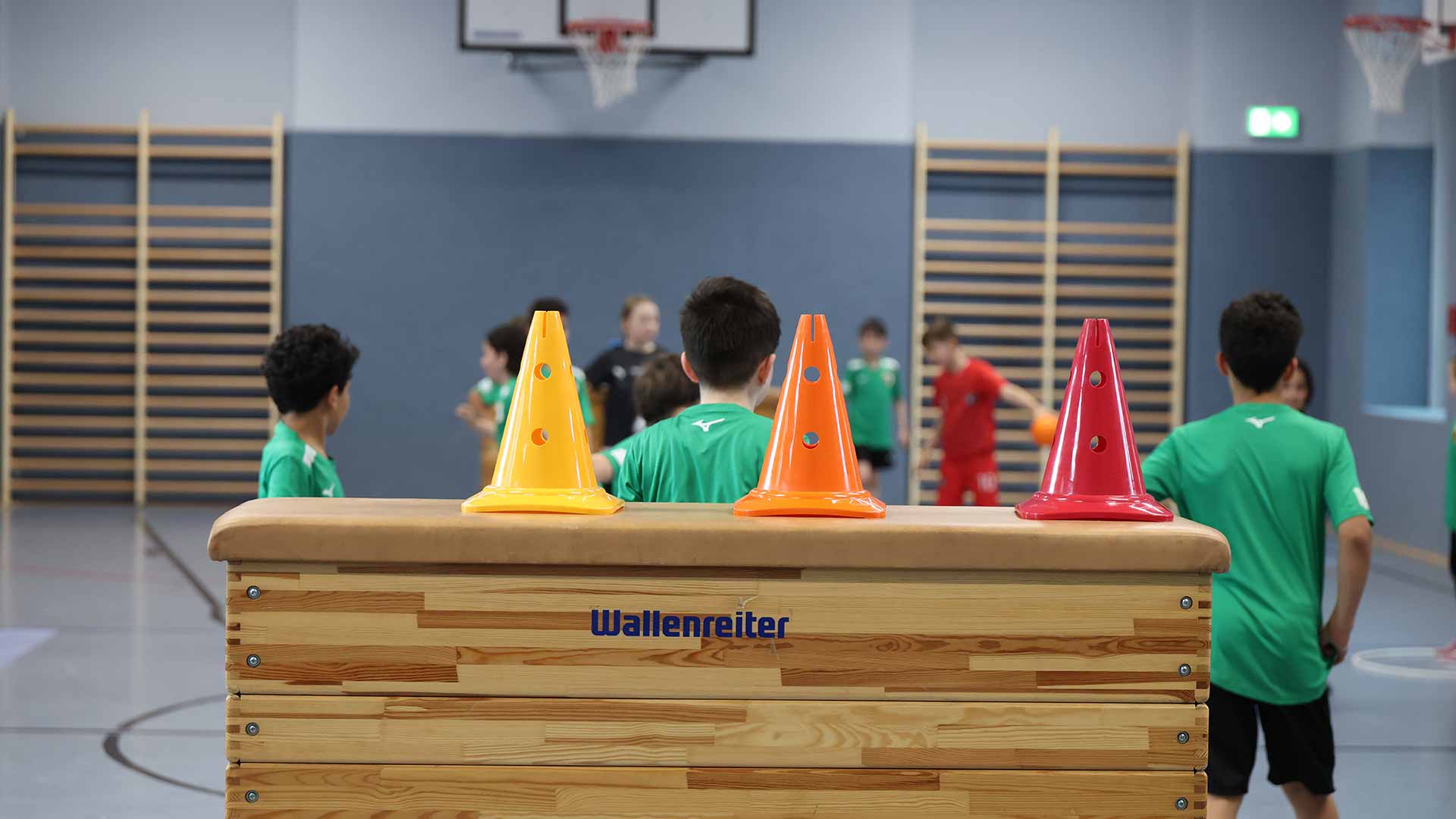 Kinder während eine Trainingseinheit der FCA-Ballschule