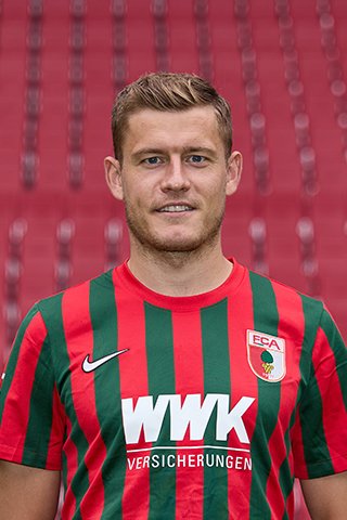 27_finnbogason-320x480.jpg