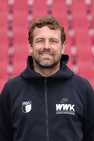 weinzierl_320x480.jpg